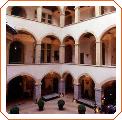 Cour Des Loges